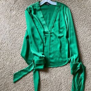 Brand New Lulu’s Silk-like Top